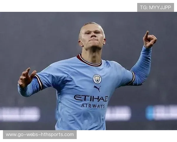 曼城禁区内二次进攻获得回报，哈兰德补射入网