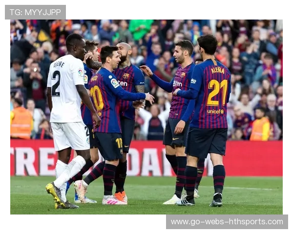 拉比奥拦截成功，尤文快速推进形成威胁，拉比奥踢什么位置